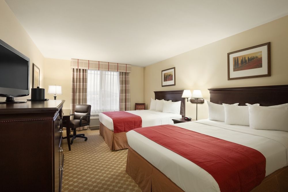 Holiday Inn Hotel & Suites Barstow, an IHG Hotel