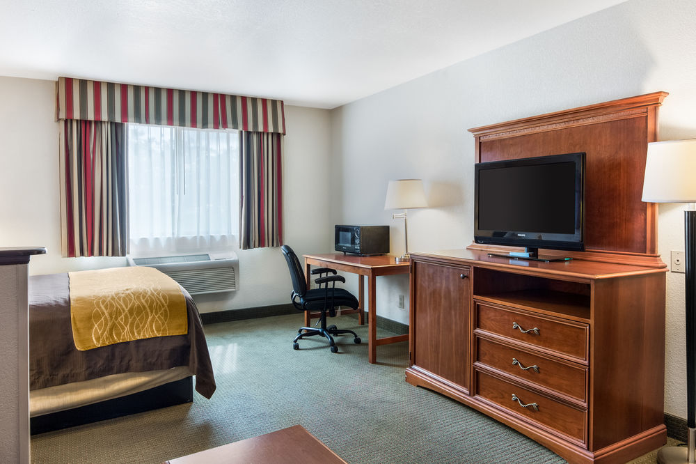 Comfort Inn & Suites South Hill I-85