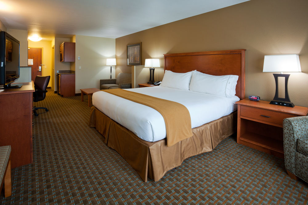 HOLIDAY INN EXPRESS & SUITES MINNEAPOLIS SW