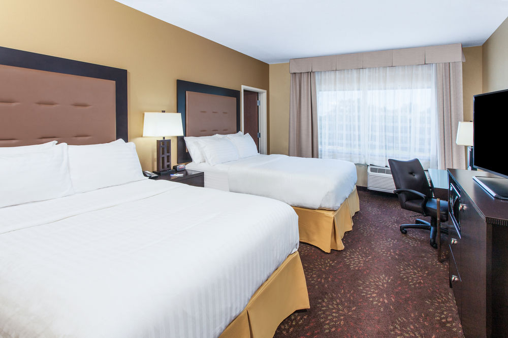 Holiday Inn Express & Suites Sandusky, an IHG Hotel
