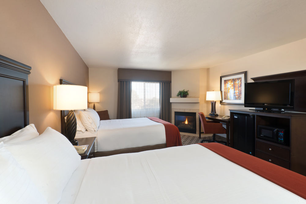 Holiday Inn Express Show Low, an IHG Hotel