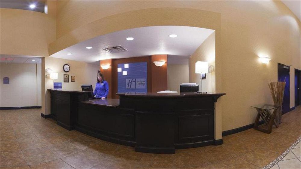 HOLIDAY INN EXPRESS & SUITES SIOUX FALLS-BRANDON