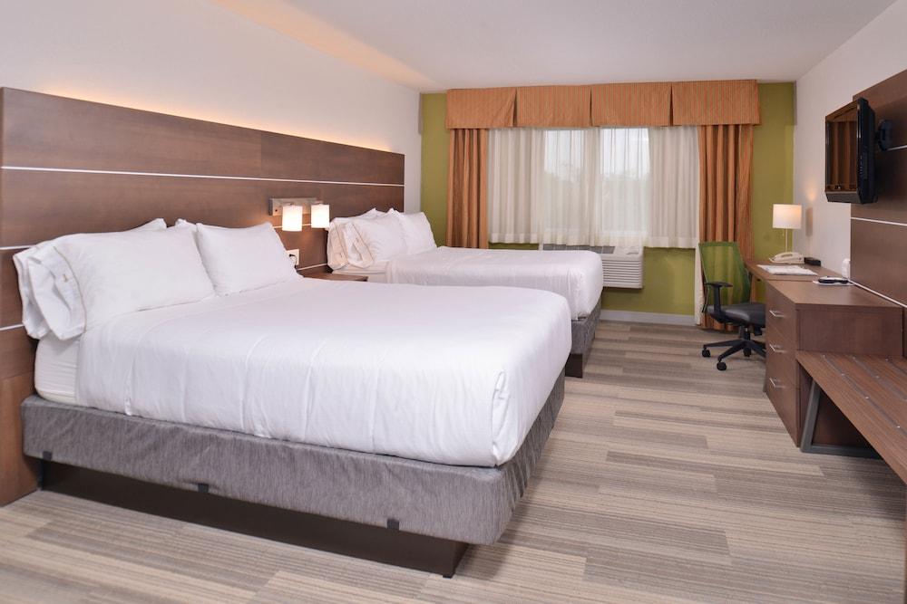 HOLIDAY INN EXPRESS HOTEL AND SUITES STEVENS POINT