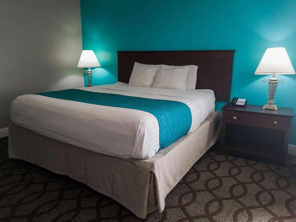 Red Roof Inn & Suites Lexington - Hamburg