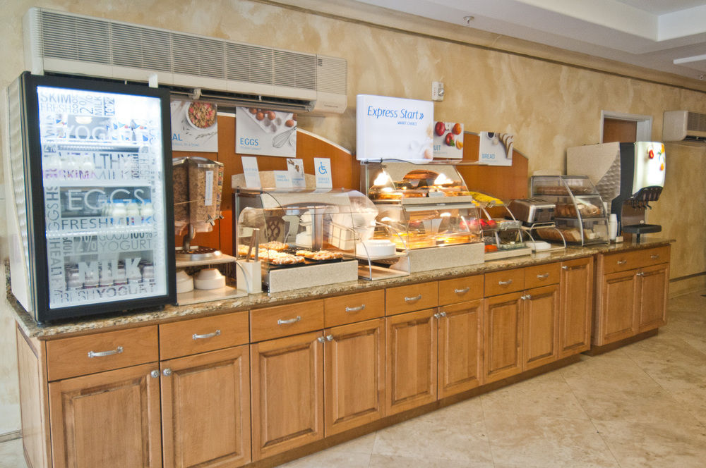 Holiday Inn Express Hotel & Suites Lafayette South, an IHG Hotel