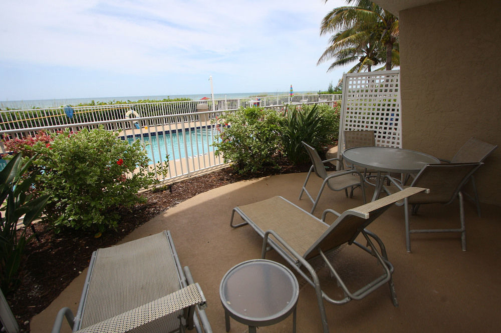THE BEACH ON LONGBOAT KEY BY RVA