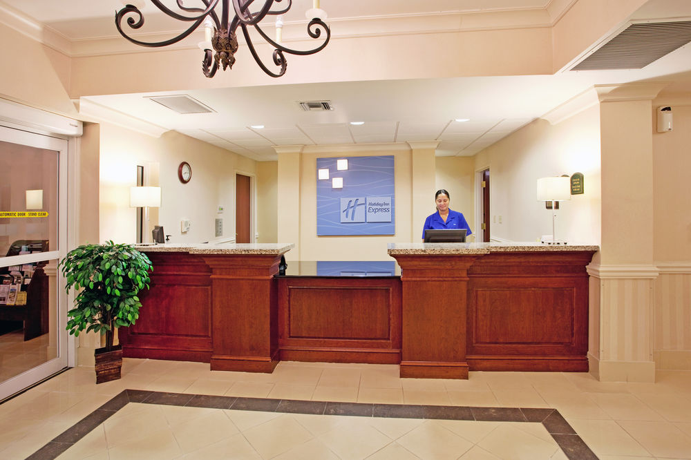 HOLIDAY INN EXPRESS AND SUITES CAMDEN I20 HWY 521