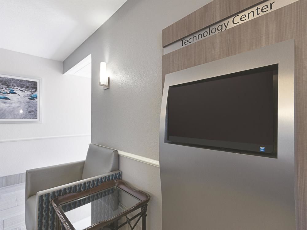 La Quinta Inn & Suites by Wyndham Conroe