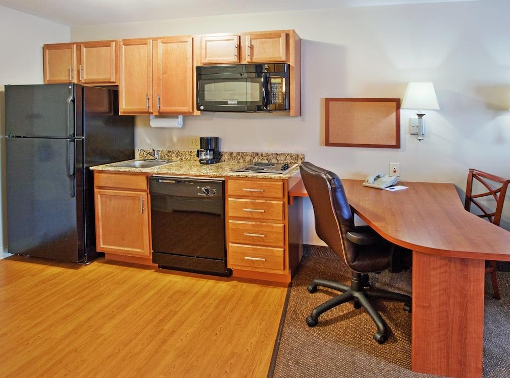 Candlewood Suites Columbus Fort Benning