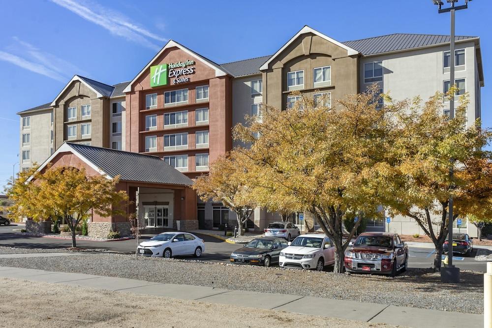 HOLIDAY INN EXPRESS HOTEL AND SUITES ALBUQUERQUE MIDTOWN