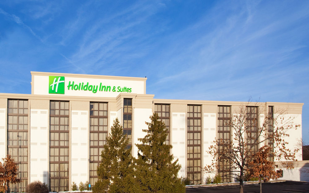 HOLIDAY INN HOTEL AND SUITES CIN
