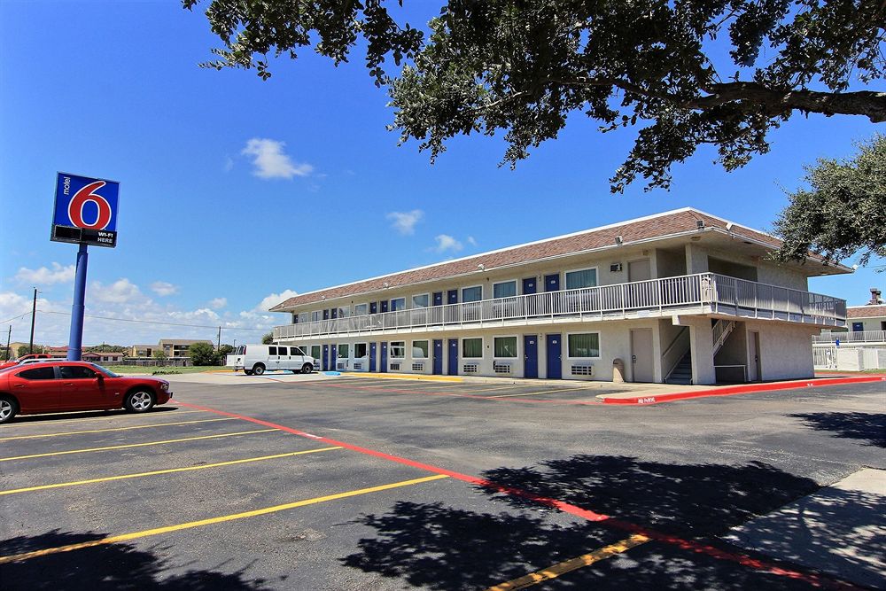 MOTEL 6 CORPUS CHRISTI EAST