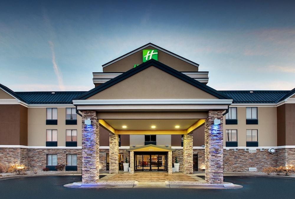 HOLIDAY INN EXPRESS HOTEL AND SUITES CEDAR RAPIDS-I-380 AT 33RD AVE