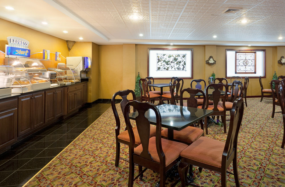 Holiday Inn Express & Suites Swansea