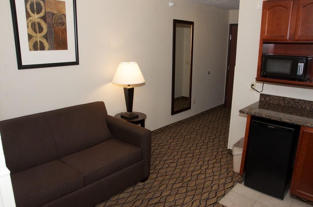 Holiday Inn Express Hotel & Suites Cadillac, an IHG Hotel