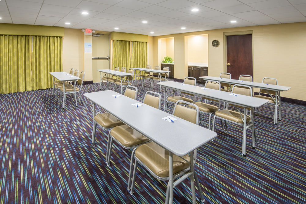 Holiday Inn Express & Suites Ashland, an IHG Hotel