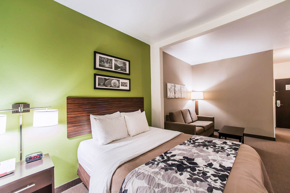 Sleep Inn & Suites