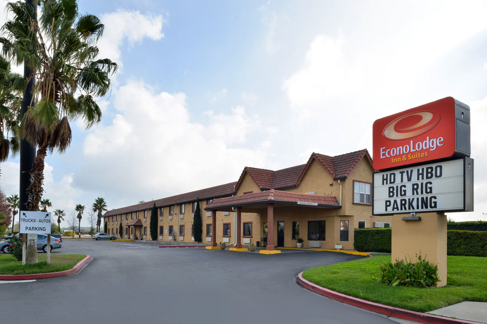 ECONO LODGE INN & SUITES