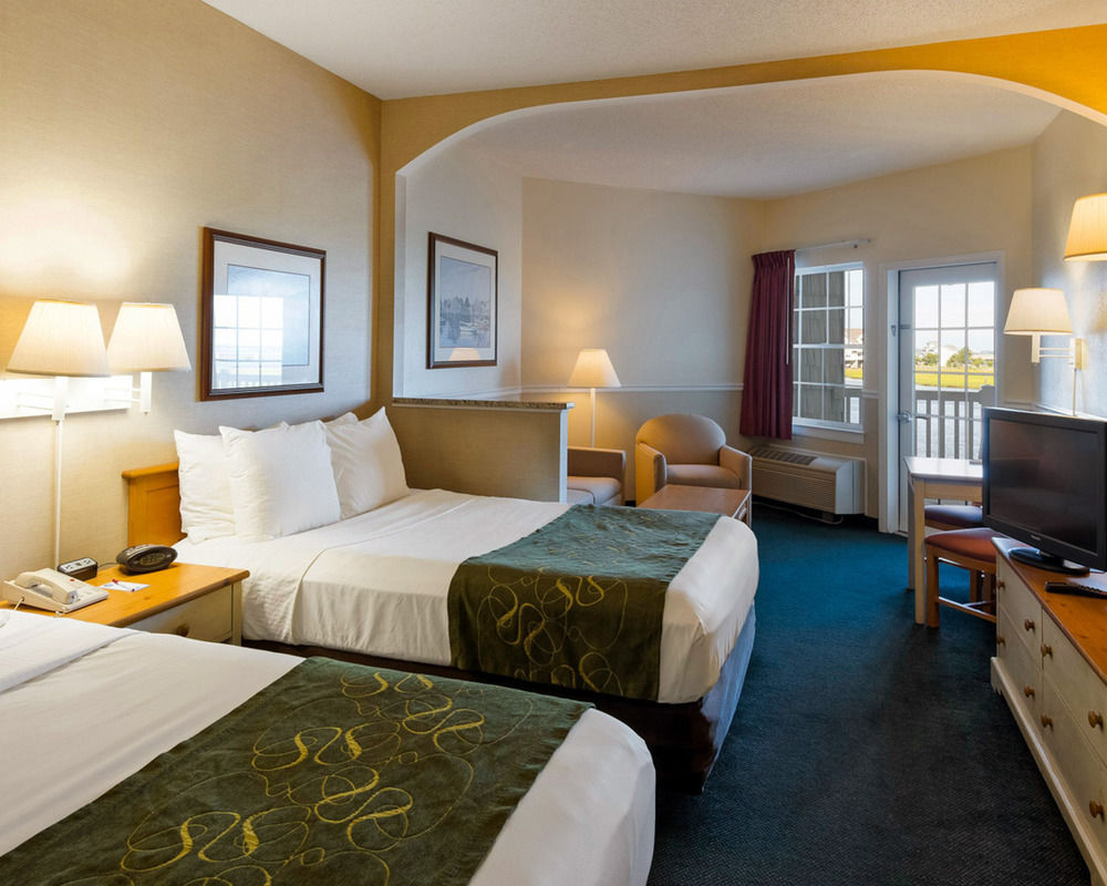 Comfort Suites Chincoteague Island Bayfront Resort