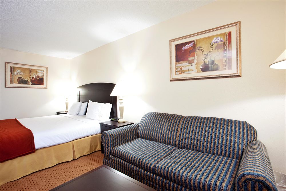 Holiday Inn Express Chester, an IHG Hotel
