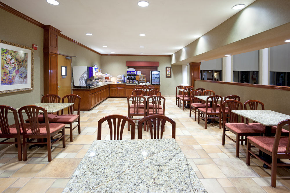 HOLIDAY INN EXPRESS HOTEL AND SUITES CEDAR PARK