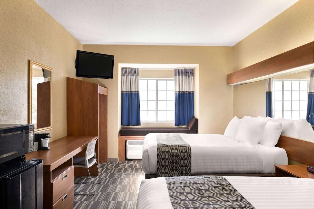 Microtel Inn And Suites - Zephyrhills