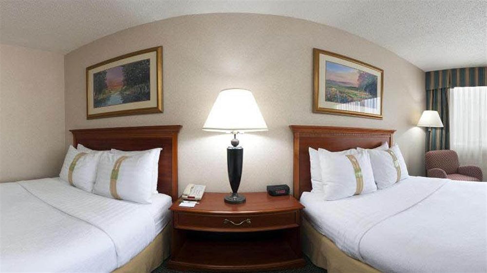 Holiday Inn Marquette, an IHG Hotel