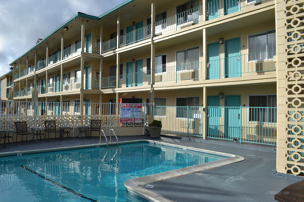MONTEREY DOWNTOWN TRAVELODGE
