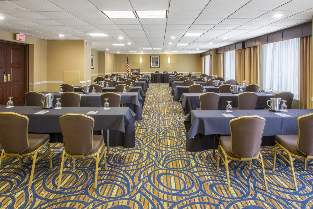 Ramada by Wyndham Cleveland Independence