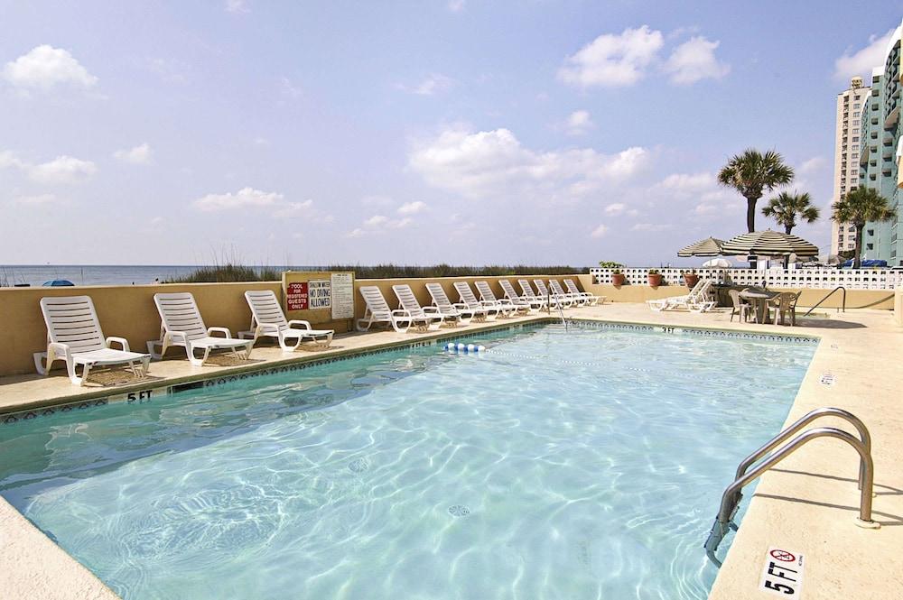 Days Inn by Wyndham Myrtle Beach-Beach Front