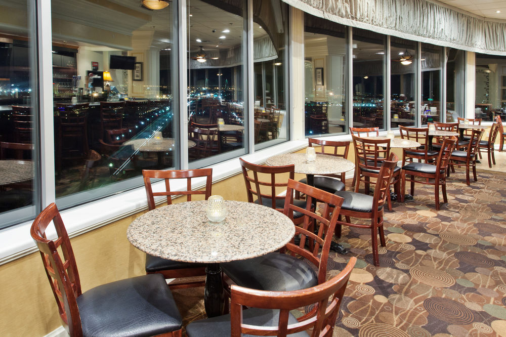 Holiday Inn Charleston Riverview, an IHG Hotel