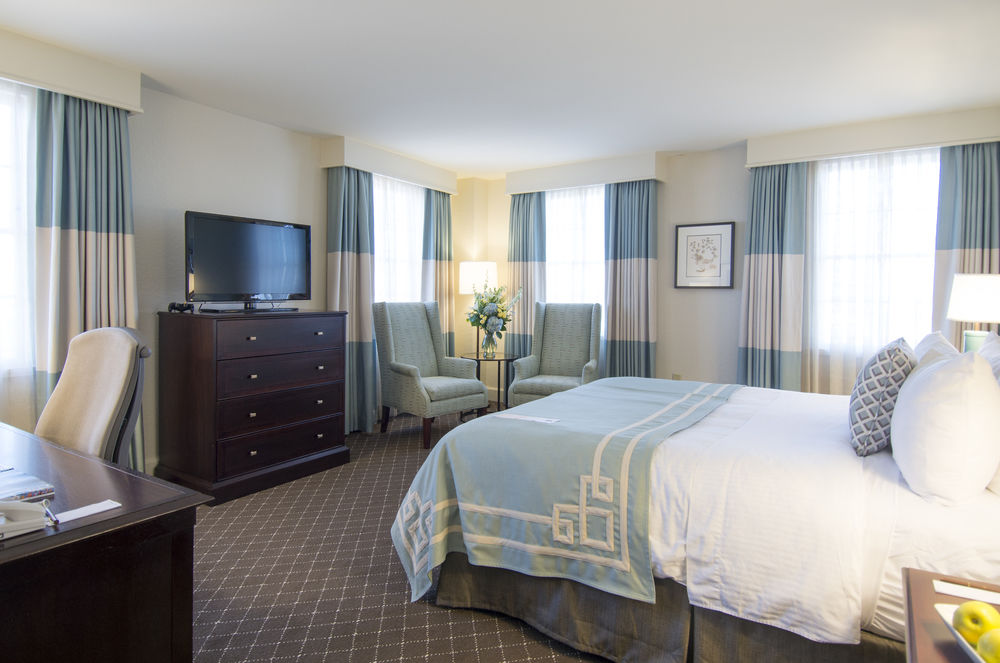 Mills House Charleston, Curio Collection by Hilton