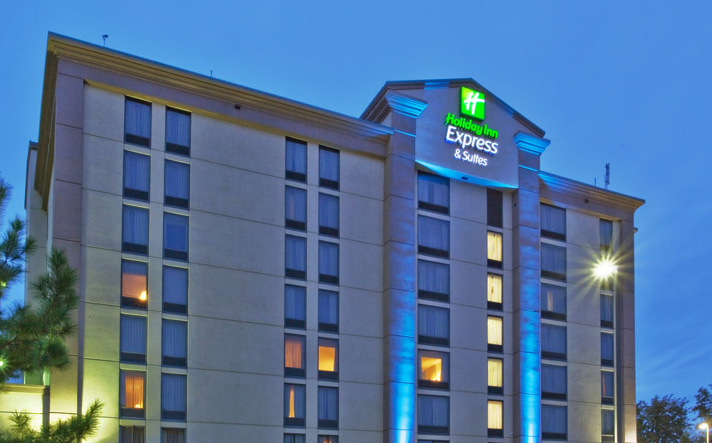 Holiday Inn Express & Suites Atlanta N-Perimeter Mall Area