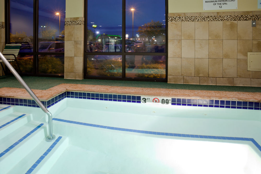 Holiday Inn Express Cedar Rapids (Collins Rd), an IHG Hotel