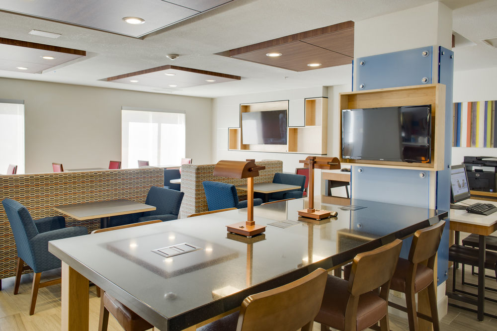 Holiday Inn Express & Suites Chickasha, an IHG Hotel