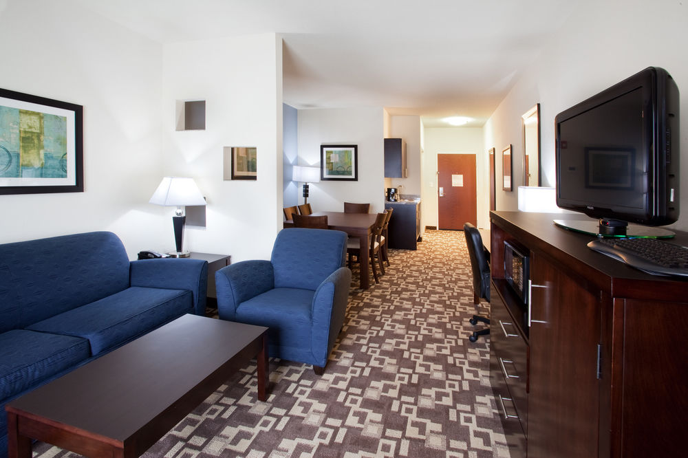 Holiday Inn Express Atlanta Airport West - Camp Creek Market, an IHG Hotel