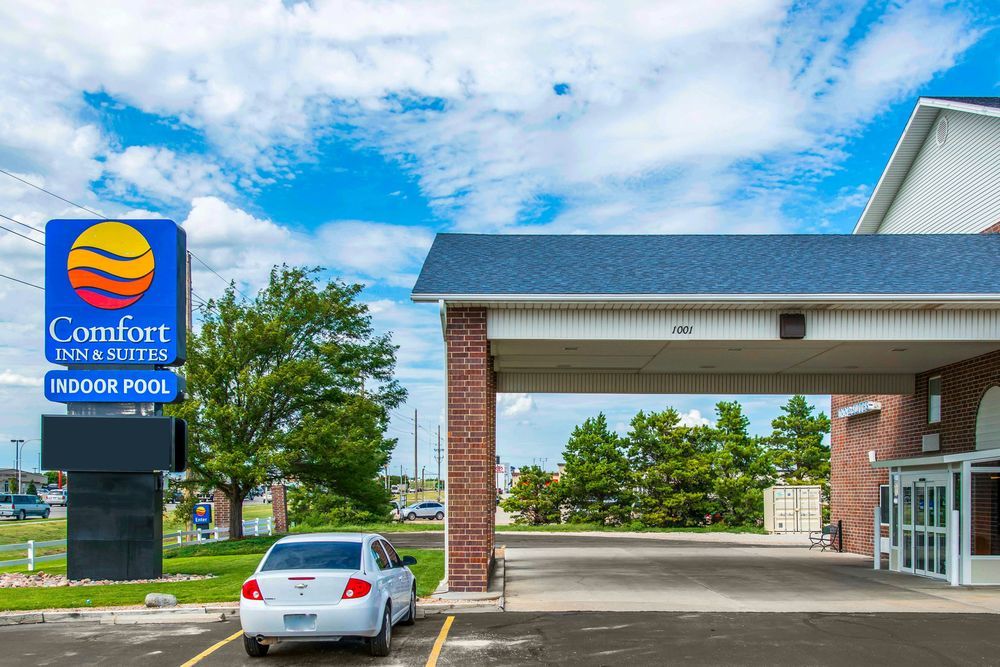 Comfort Inn & Suites Hays I-70