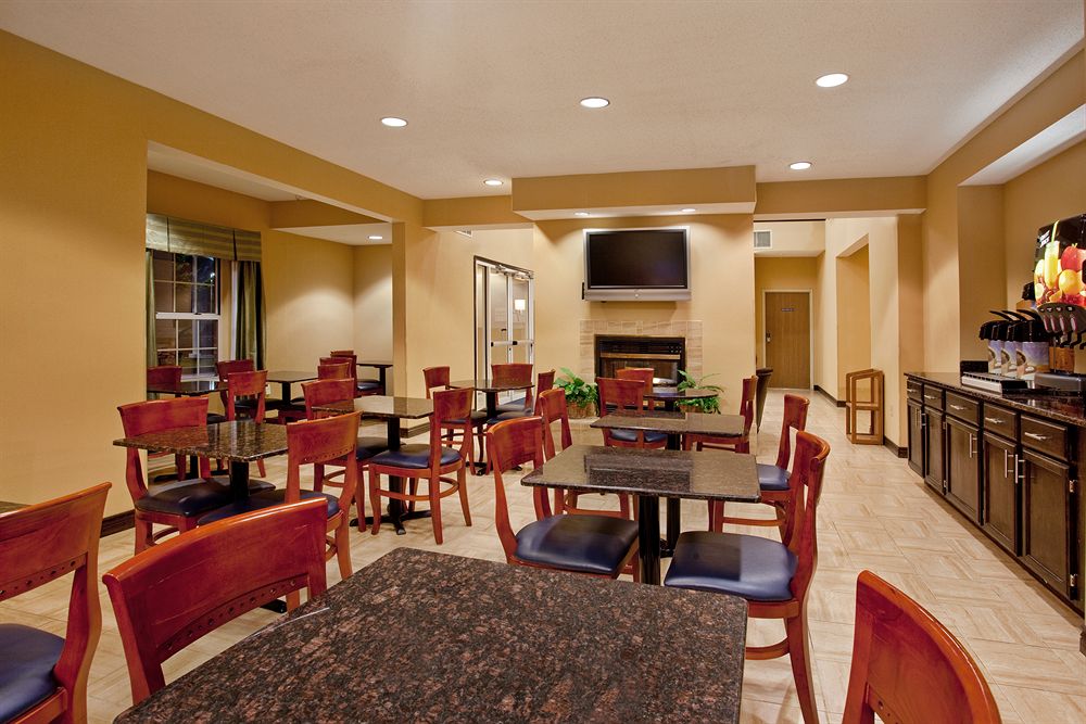 Country Inn & Suites by Radisson, Benton Harbor-St. Joseph, MI