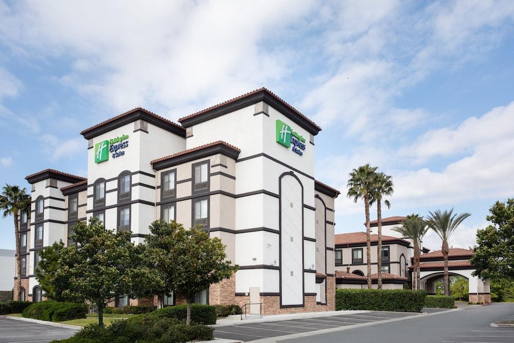 HOLIDAY INN EXPRESS HOTEL AND SUITES ONTARIO AIRPORT