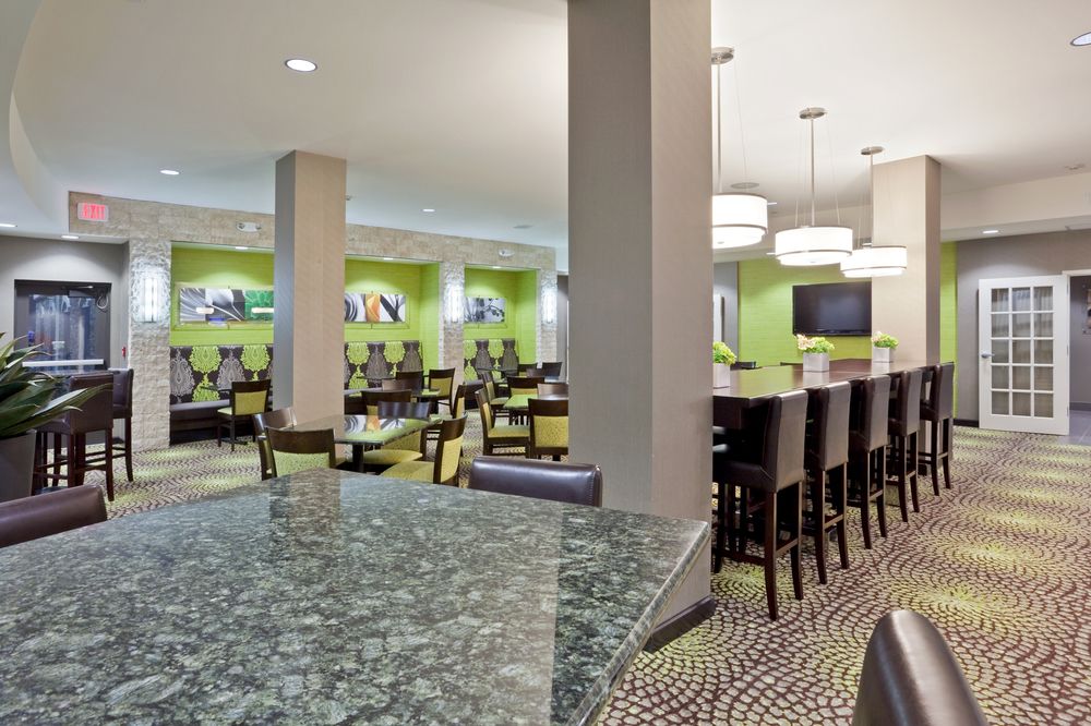 Holiday Inn Express Hotel & Suites Hays