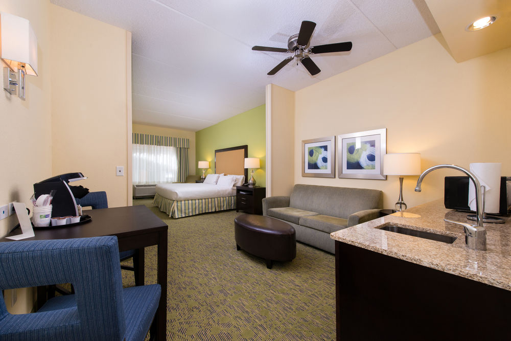 Holiday Inn Express Hotel and Suites Scranton, an IHG Hotel