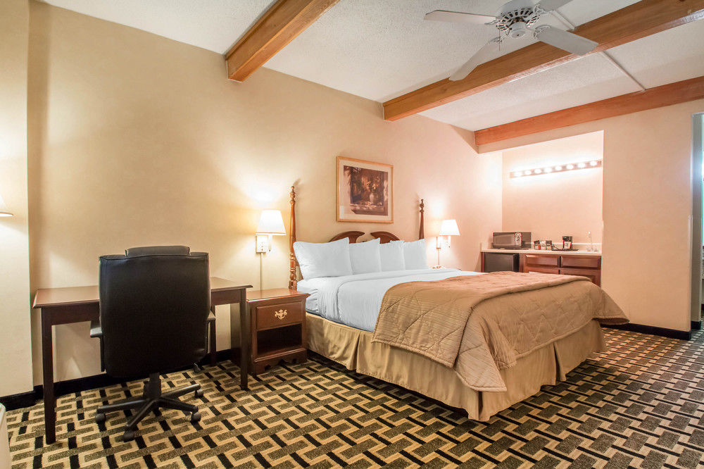 QUALITY INN RIDGELAND