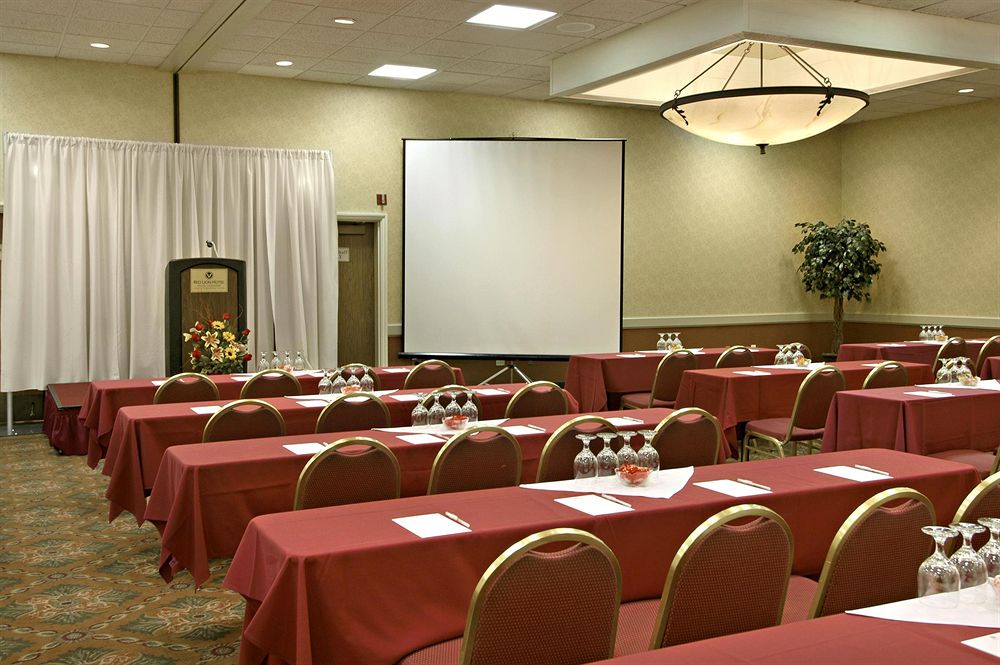 RED LION AND CONFERENCE CENTER KELSO