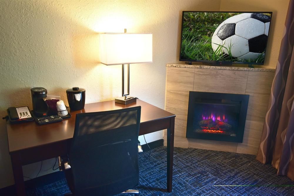 Best Western Plus Flint Airport Inn & Suites