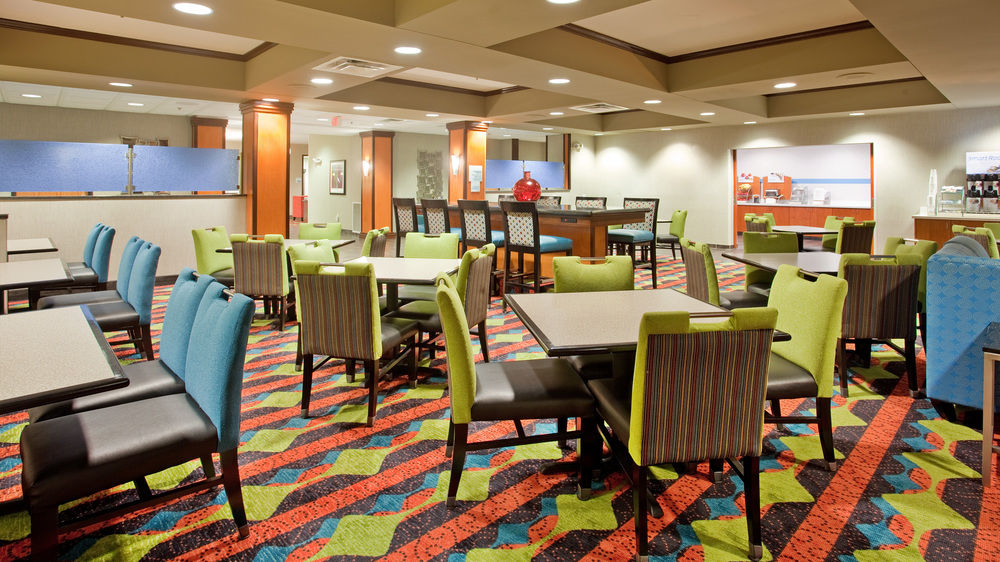 HOLIDAY INN EXPRESS KEARNEY