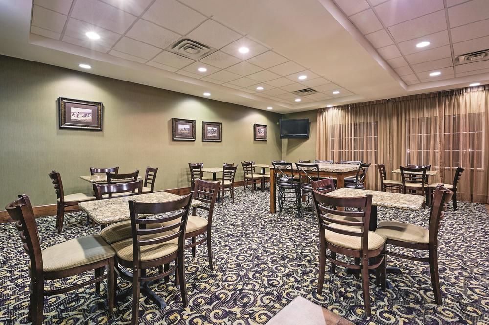 La Quinta Inn & Suites by Wyndham Fort Worth NE Mall