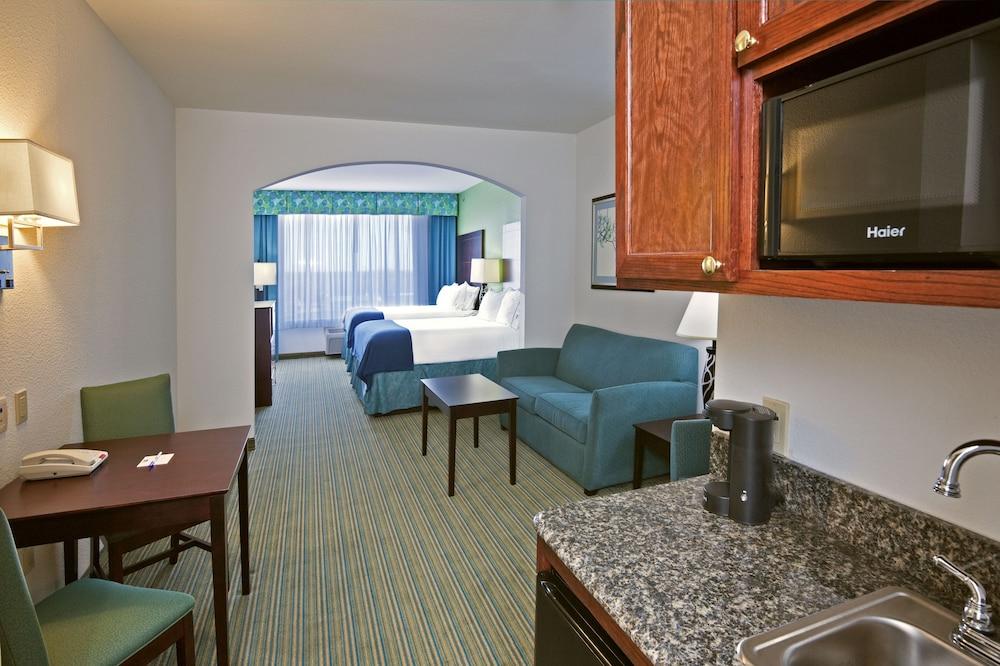 Holiday Inn Express Hotel & Suites Graham