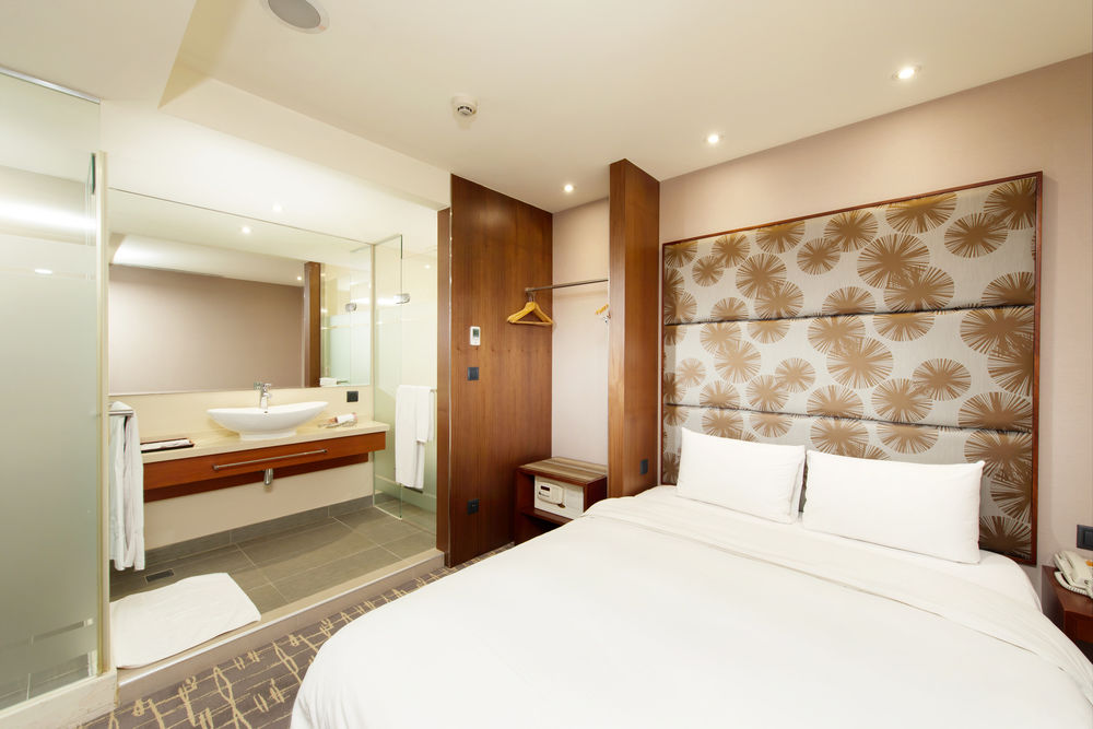 ORANGE HOTEL-GUANQIAN; TAIPEI