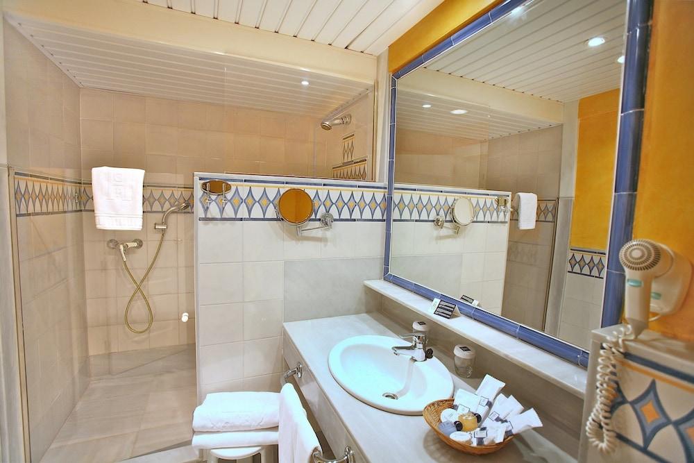 Fotos del hotel - AZZ Guadacorte Campo de Gibraltar