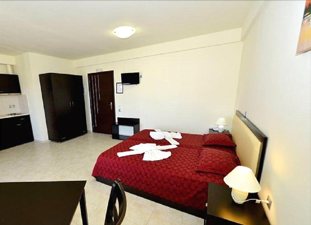 Fotos del hotel - GOLDEN ROSE SUITES
